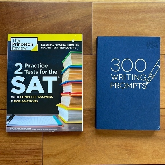 Princeton Review SAT Practice Tests and 300 Writing Prompts Book - Picture 1 of 5